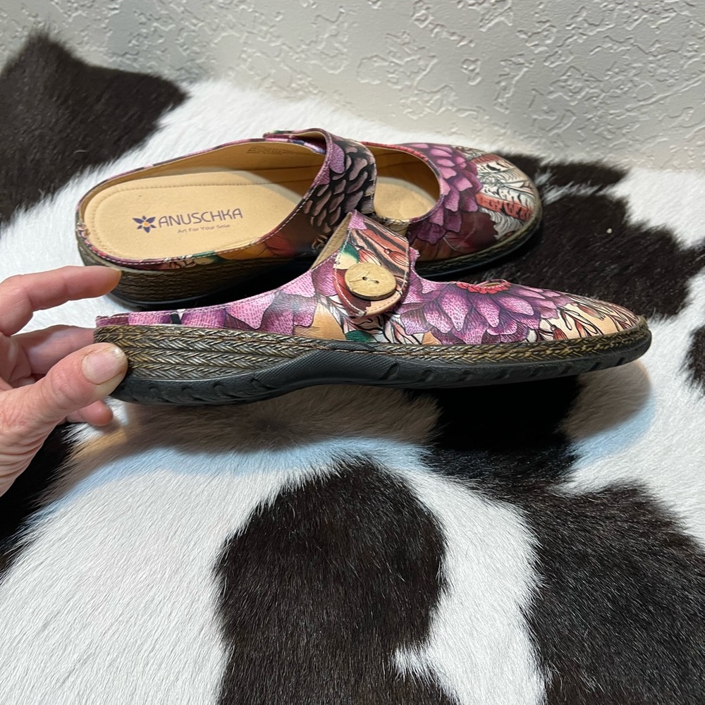 Anuschka Multicolor Feather Pattern Mules - image 6